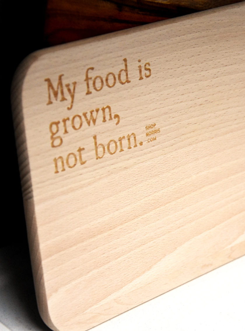 Planche en bois - Slogan Vegan - "My food..."