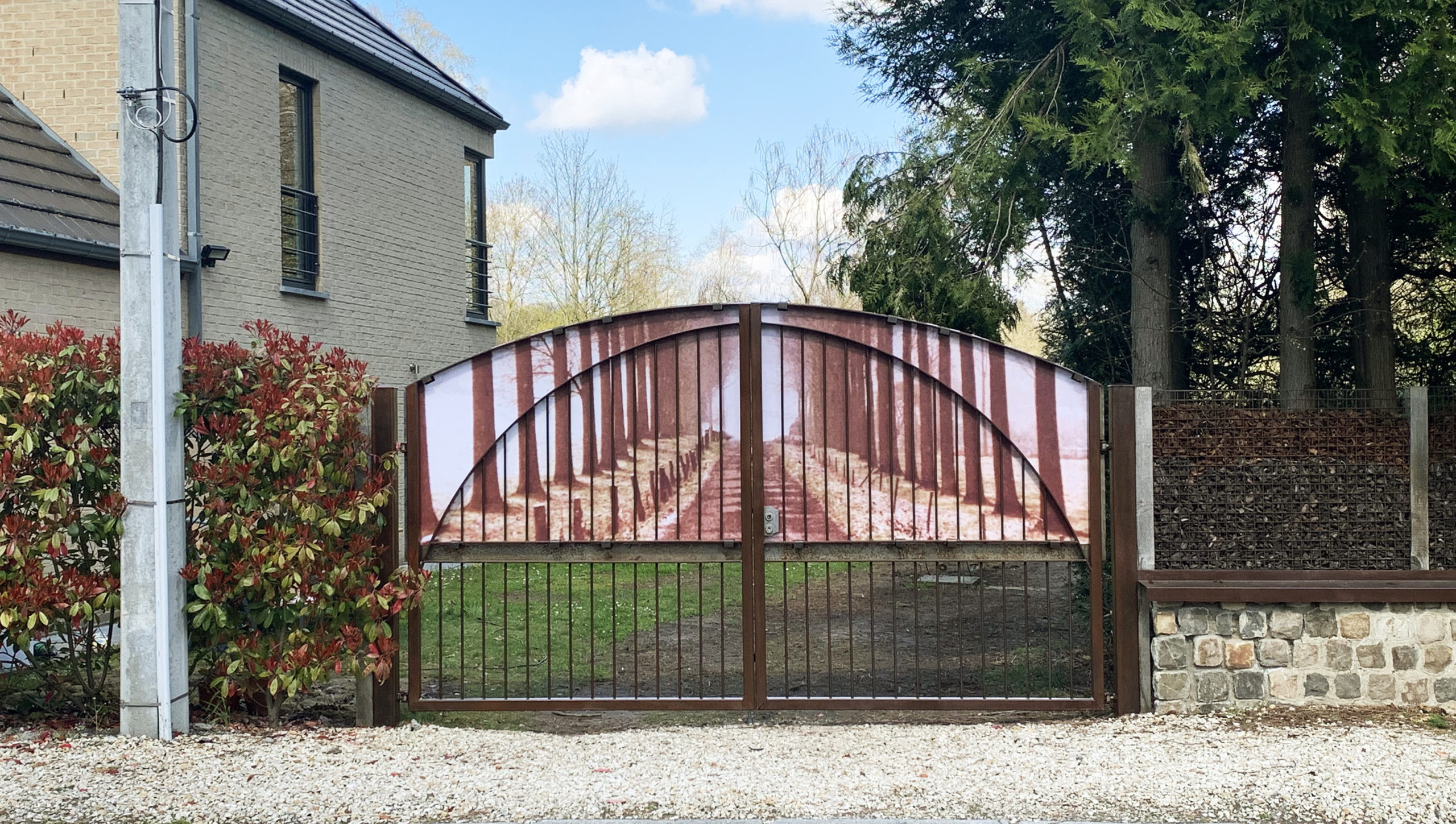 Impression sur mesure pour extérieur (portail particulier)